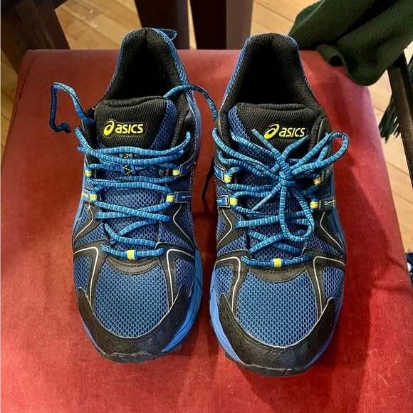 Asics Blue and Yellow Athletic Shoes Lightweight Breathable Design - Picture 2 of 16
